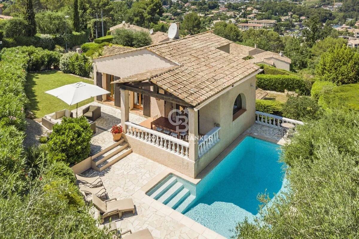 Maison à MOUGINS