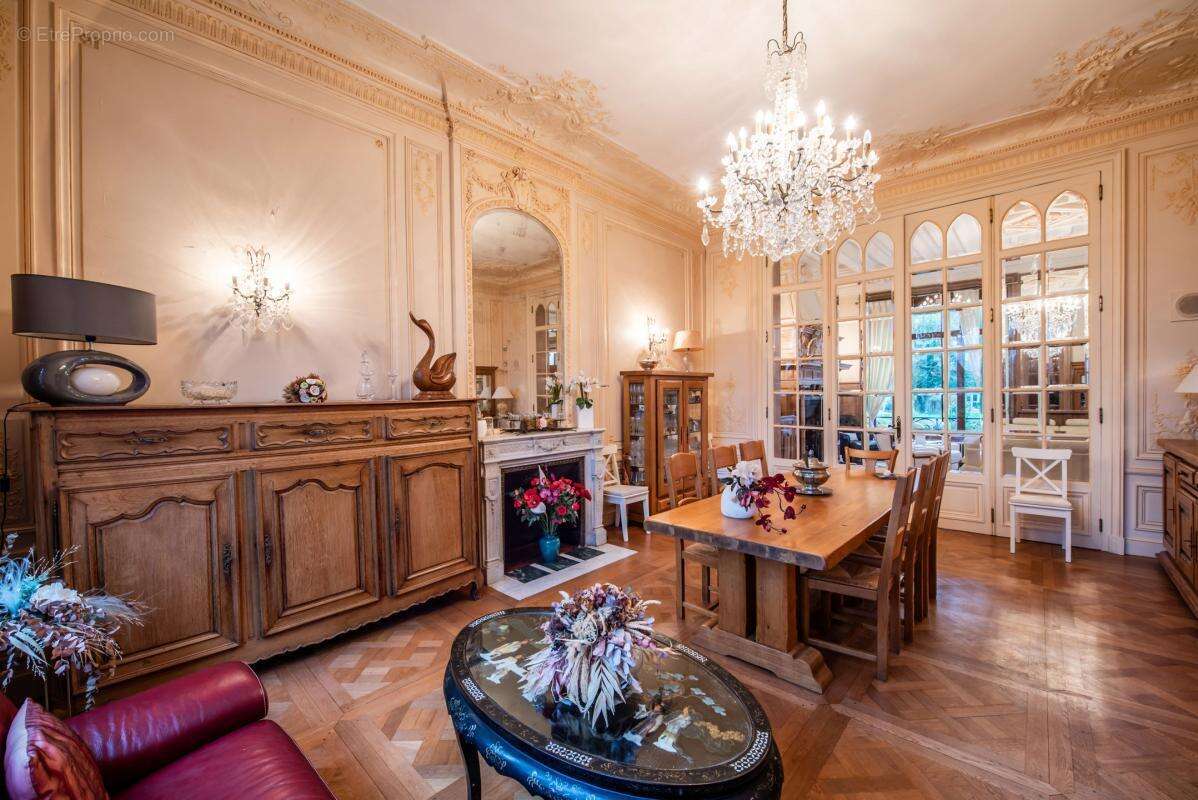 Maison 696 m² à Caudry  - photo 3