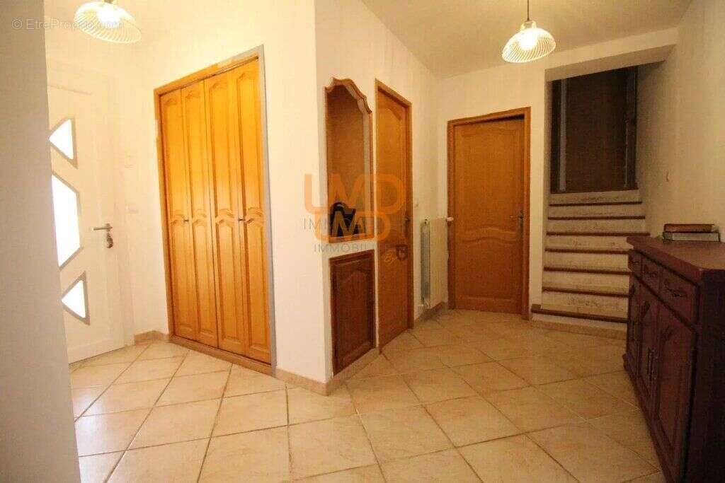 Maison à ENSUES-LA-REDONNE