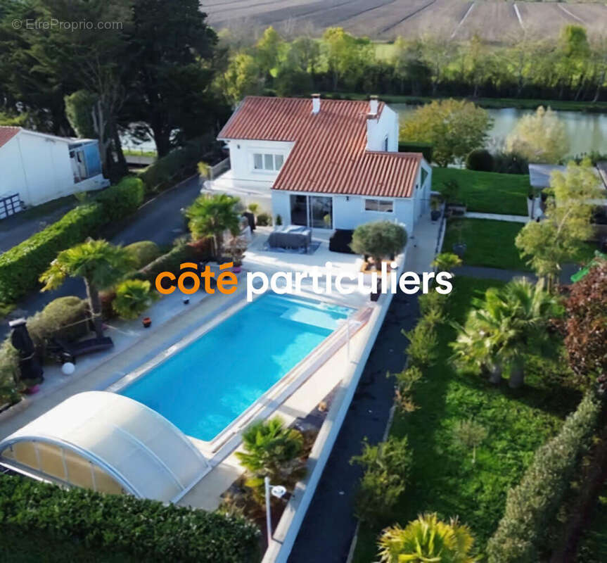 Maison à SAINT-MICHEL-EN-L'HERM