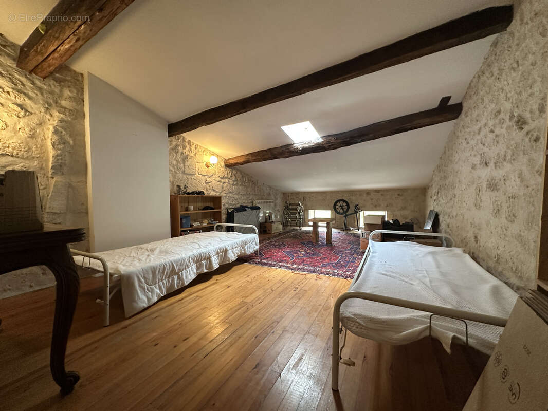 Maison à AUBETERRE-SUR-DRONNE