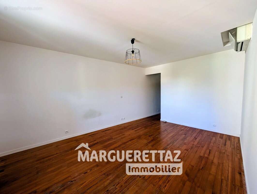 Appartement à SAINT-JEOIRE