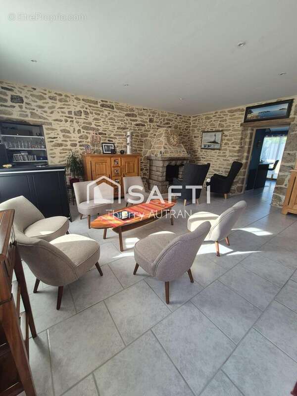 Photo 3 - Maison à BERRIC