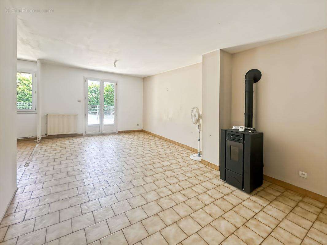 Maison à LIVRON-SUR-DROME