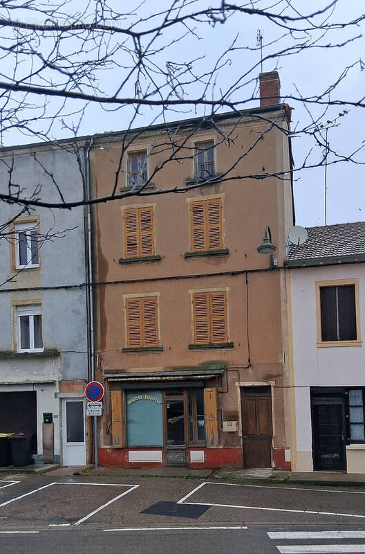 Appartement à COUTOUVRE