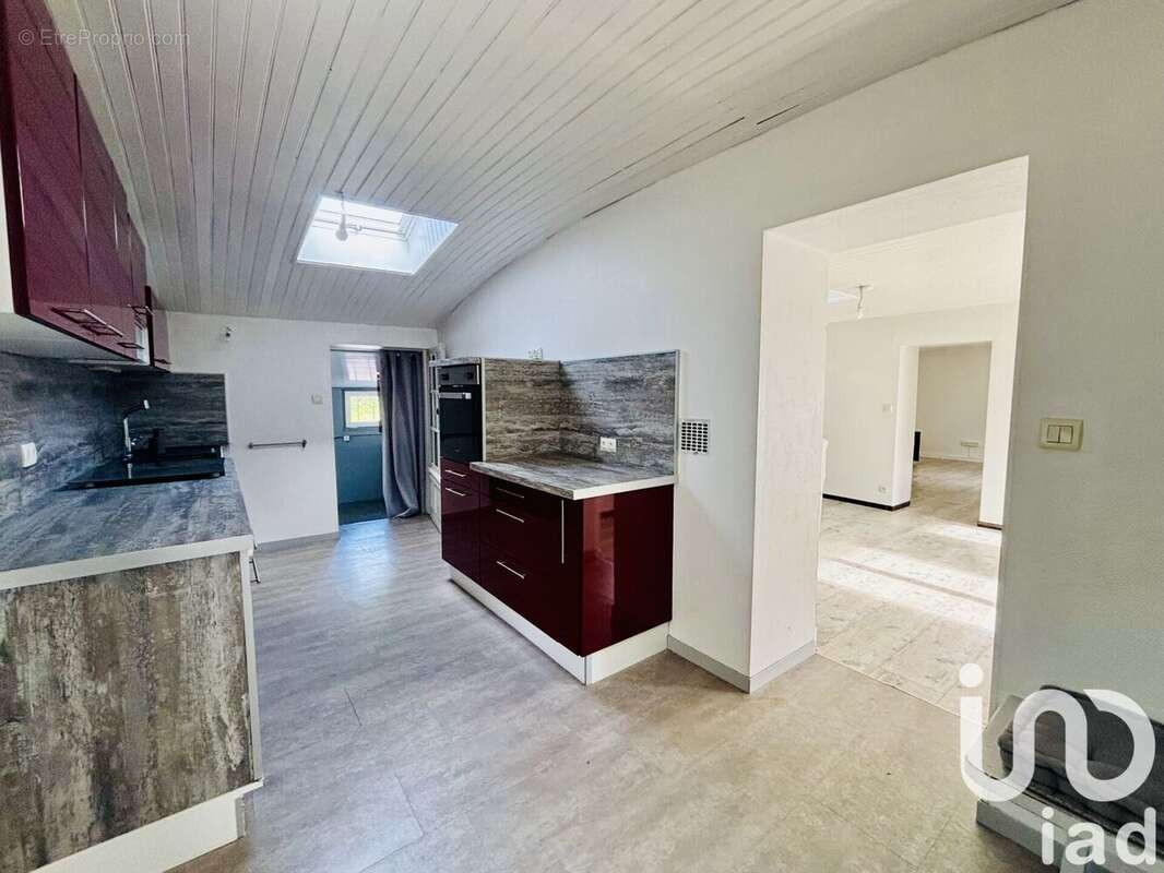 Photo 4 - Maison à CHAMPAGNE-LES-MARAIS