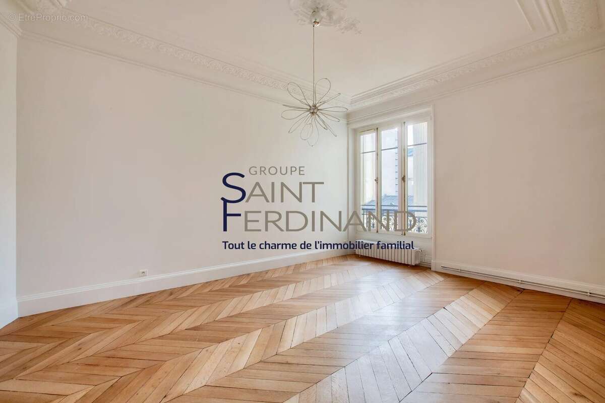 Appartement à PARIS-10E