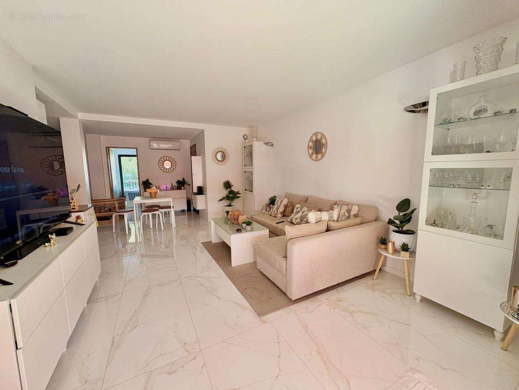 Appartement à LE CANNET