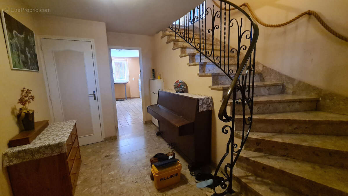 Maison F6 sur les hauteurs - photo 3