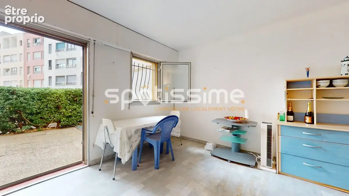 Cap d'Agde  Centre Port  Grand studio cabine en rez-de-jardin avec 22 m² d'extérieur - photo 8
