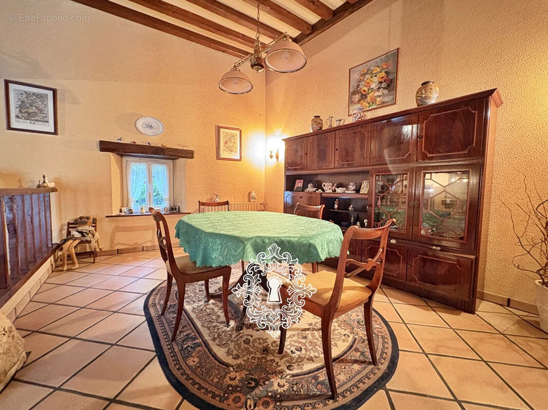 Maison à LONGUEVILLE