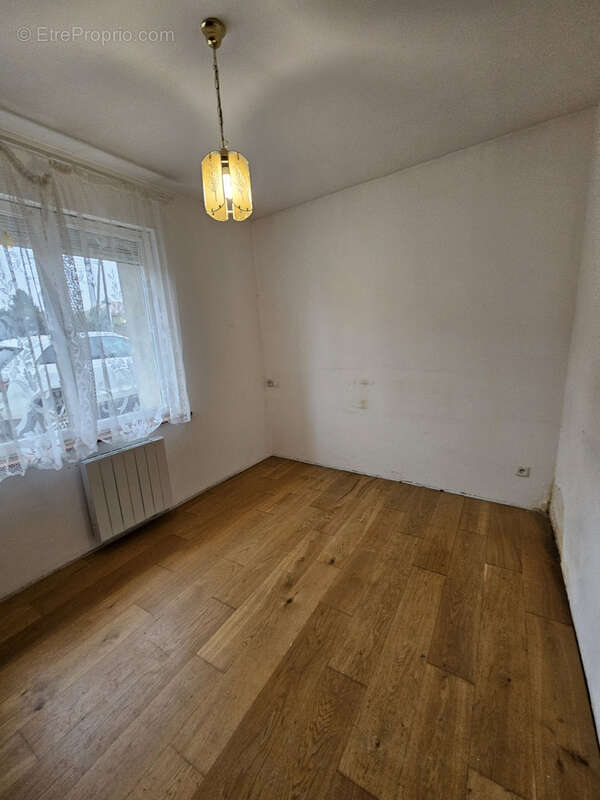 Bragny sur Saône, maison de plain pied à conforter - photo 15