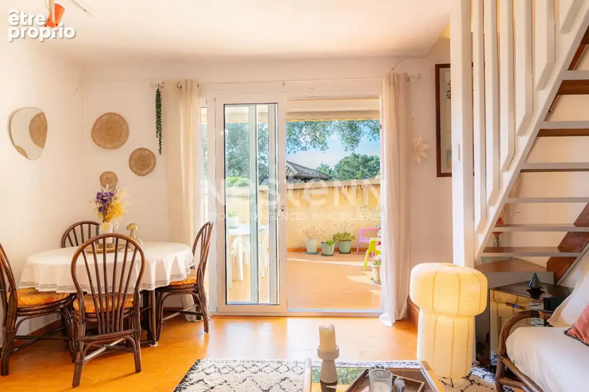 Villa mitoyenne en triplex au Domaine de Cala Rossa - Plage à pied - photo 6