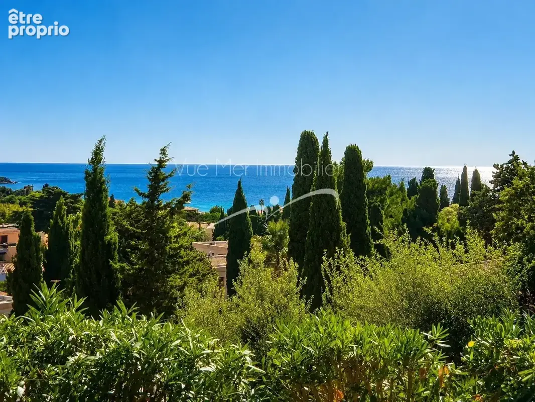 Appartement à LE LAVANDOU