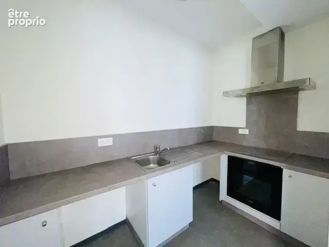 Ales -  appartement t3 - rénové - 1er étage - balcon - photo 5