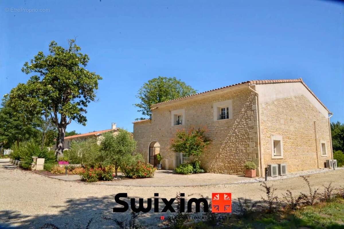 Appartement à SAINT-GERMAIN-D'ESTEUIL