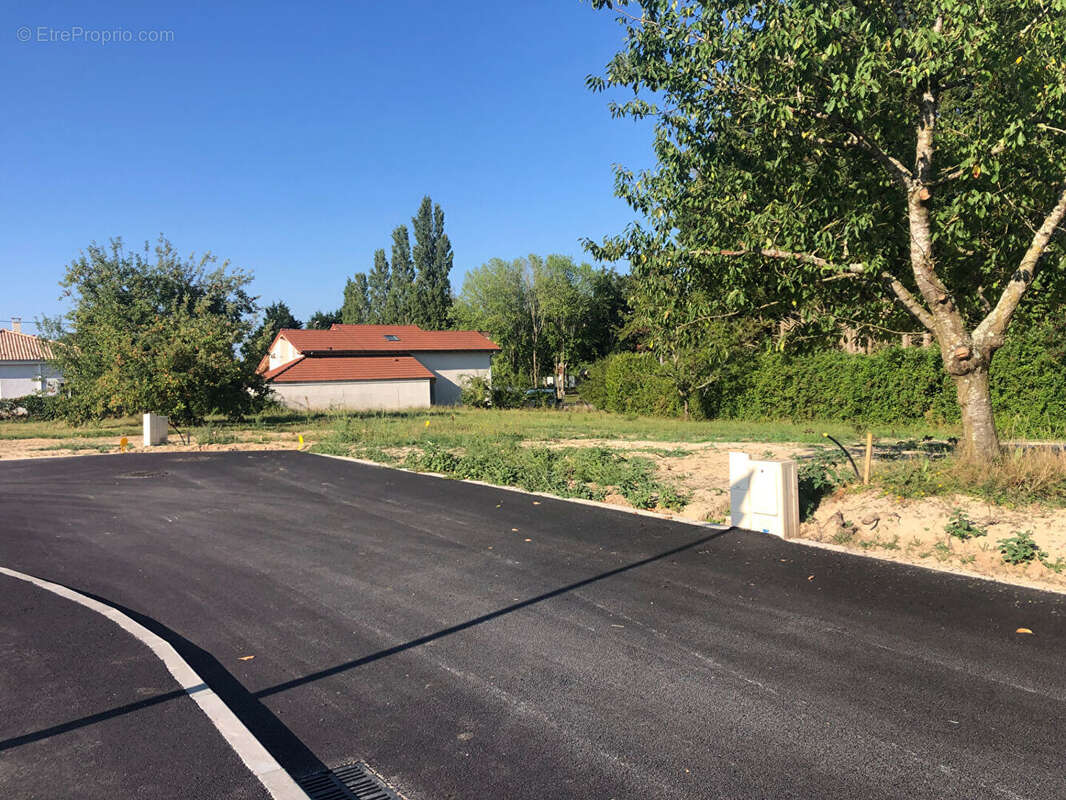 Terrain à SAINT-ANDRE-SUR-VIEUX-JONC