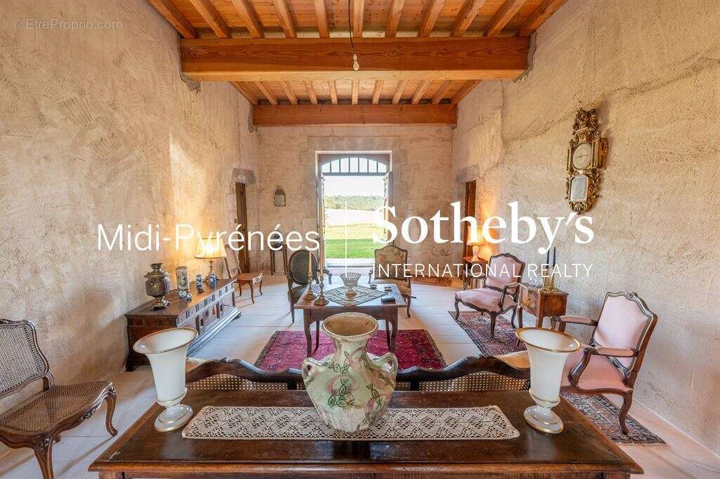 Maison à LARROQUE-ENGALIN