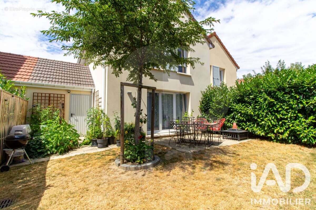 Maison 81 m² à Saint-Maximin  - photo 3