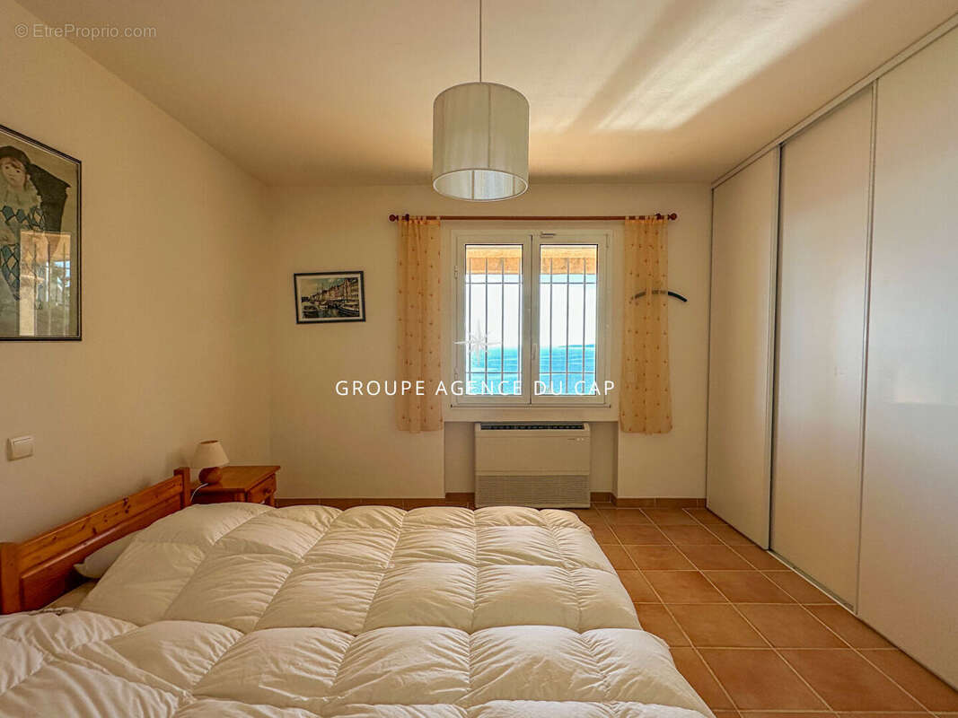 Maison à LES ISSAMBRES