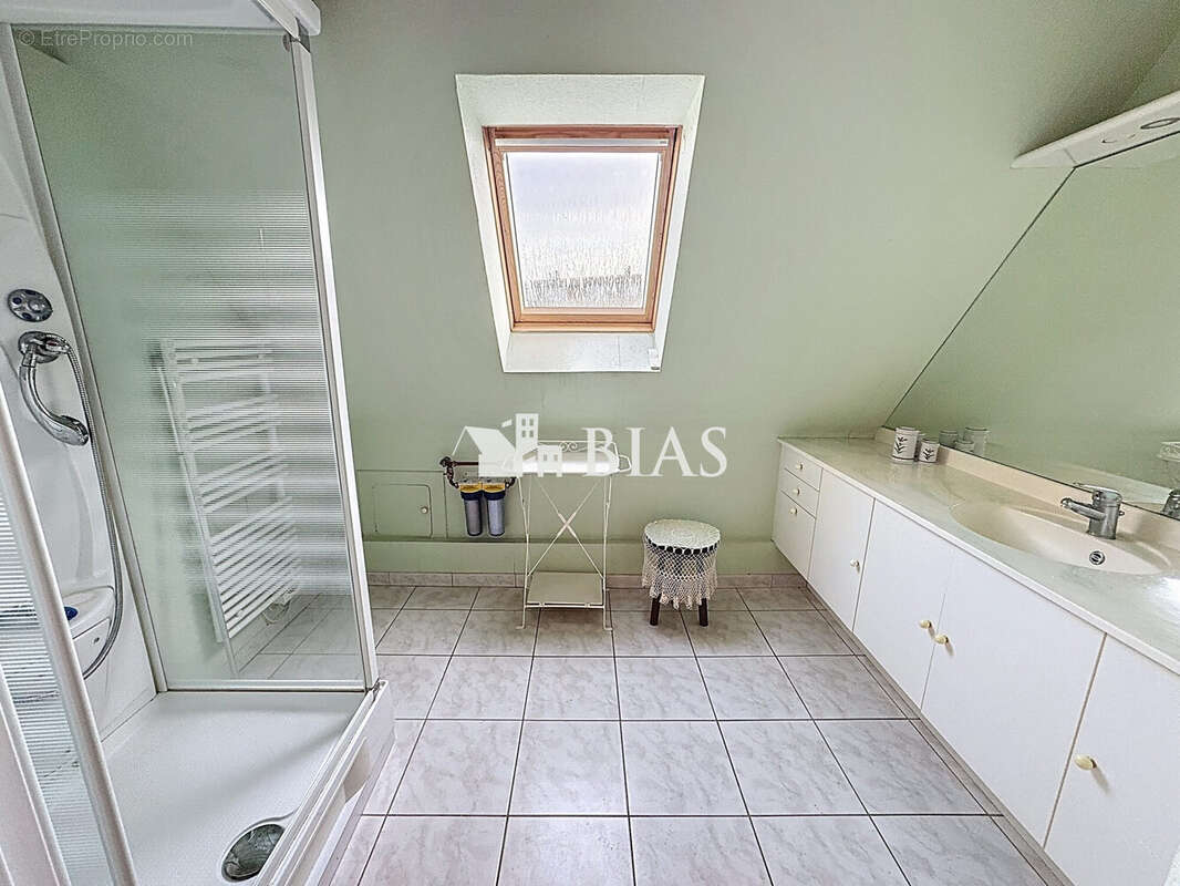 Appartement à BOURG-ACHARD