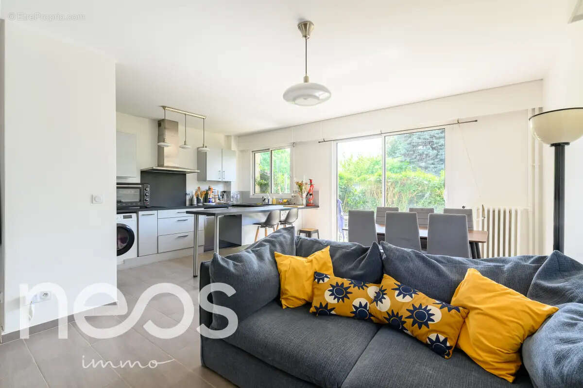 Appartement à SAINT-MAUR-DES-FOSSES