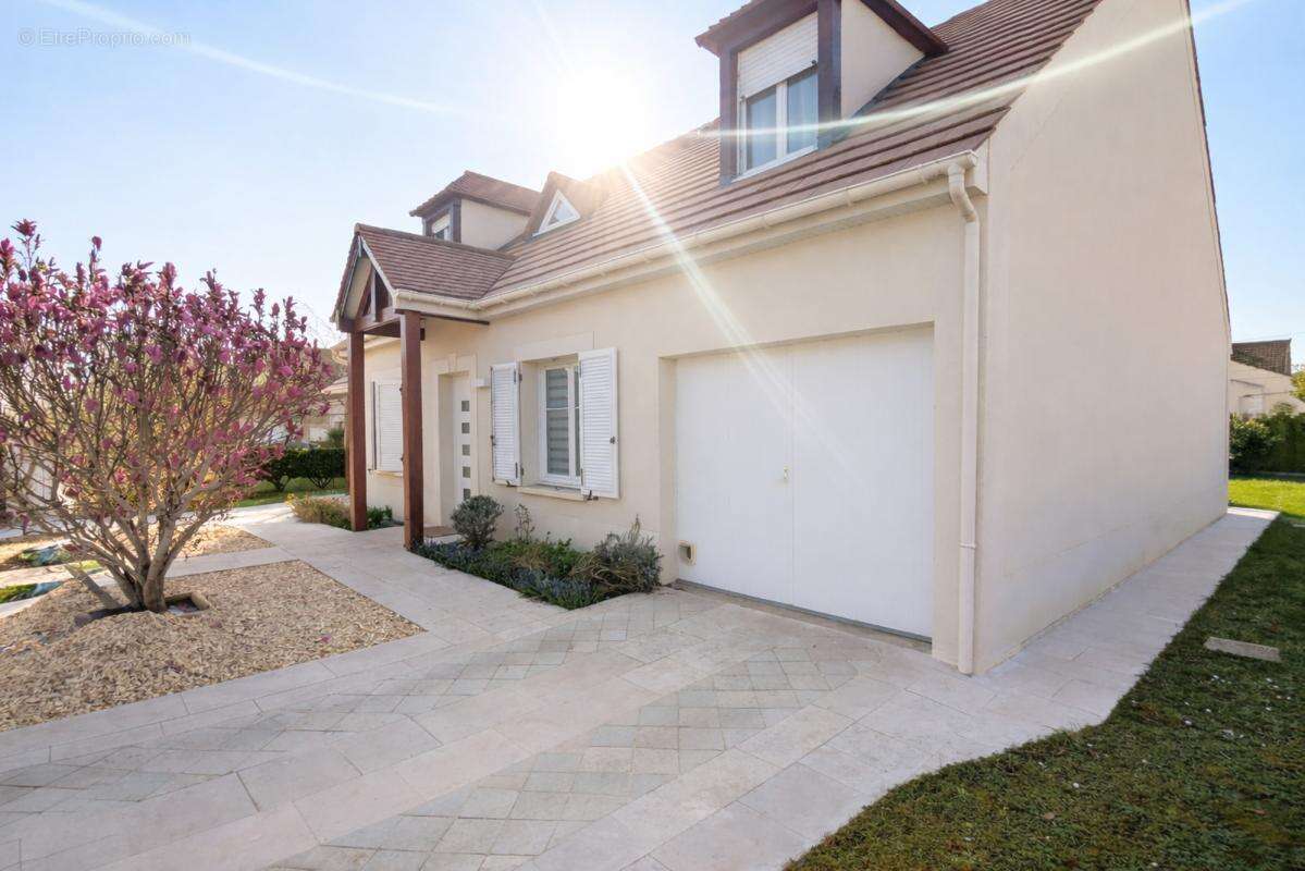 Maison à MAROLLES-EN-HUREPOIX