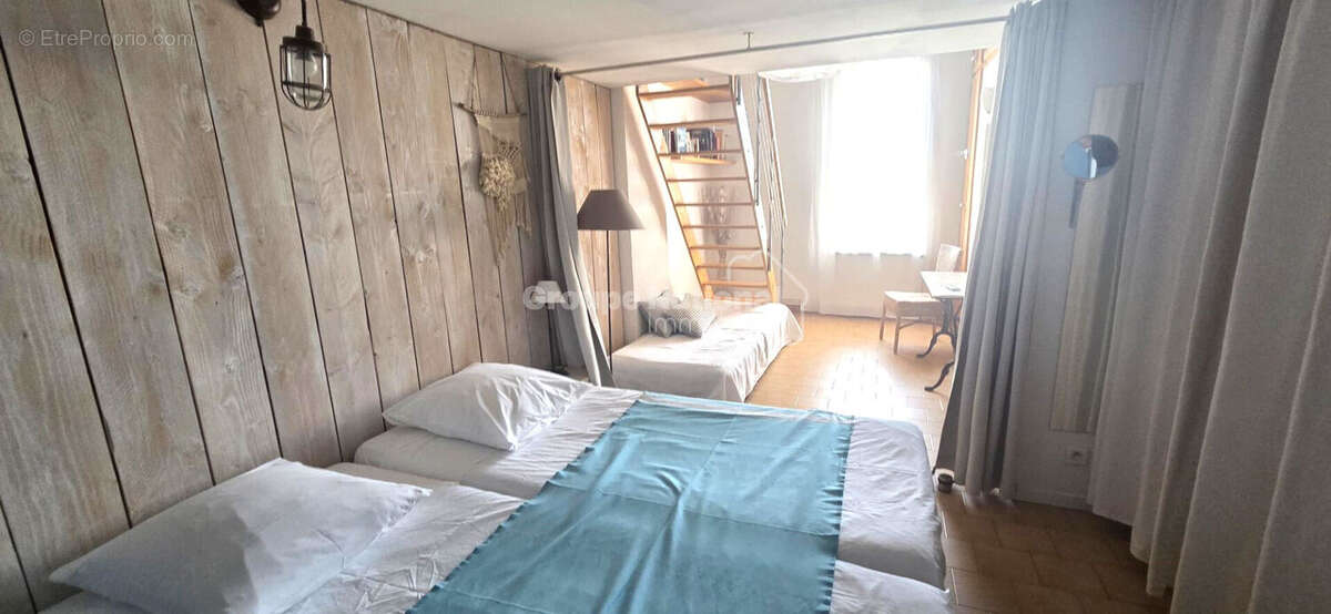COUP DE COEUR AU ROVE pour cette jolie maison de ville de type 3/4 de 110 m² avec terrasse !!! - photo 9