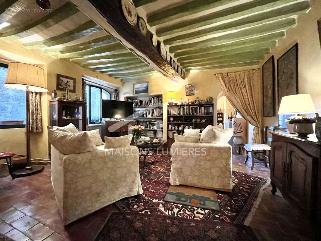 Maison à SAIGNON