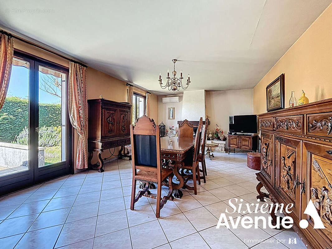 Maison Chassieu 4 pièce(s) 94,5 m2 - photo 6