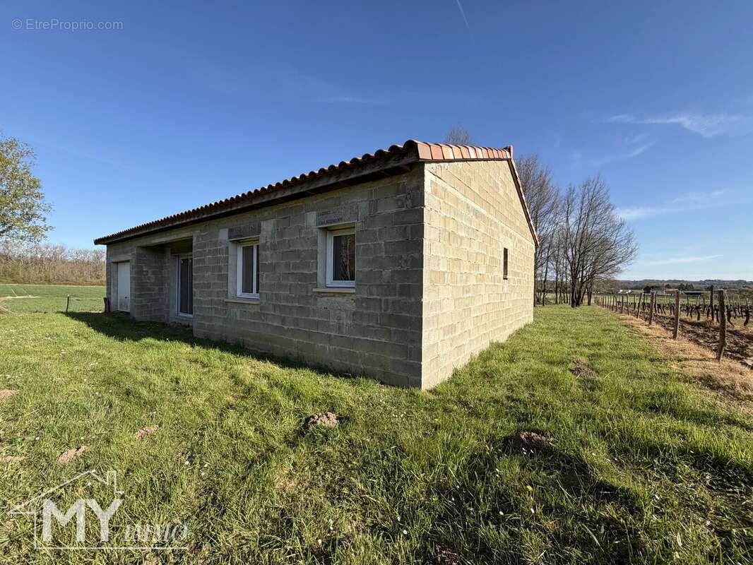 Maison à MONTCARET