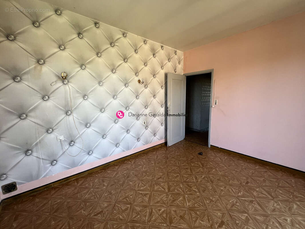 Maison à LIVINHAC-LE-HAUT