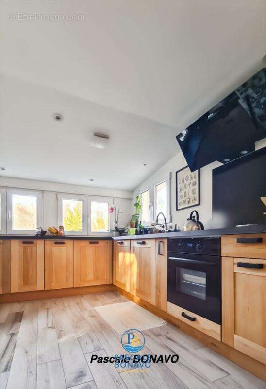 Maison à VENDAYS-MONTALIVET