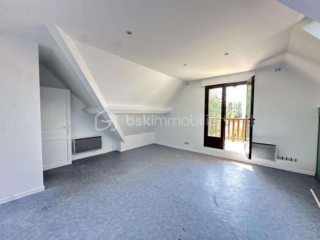 Maison à NANTEUIL-LE-HAUDOUIN