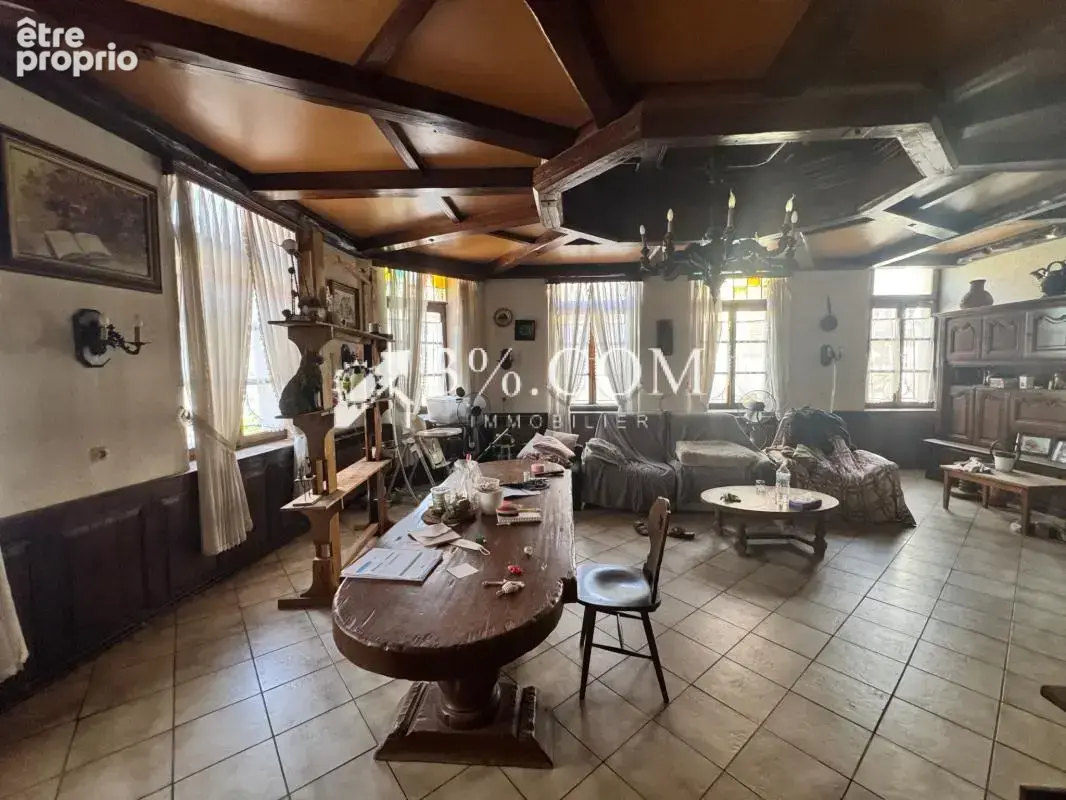 3%COM Belle bâtisse au coeur de Bouxwiller - photo 2