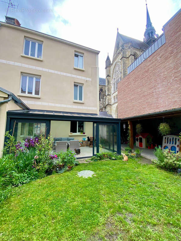 Maison à SAINT-QUENTIN
