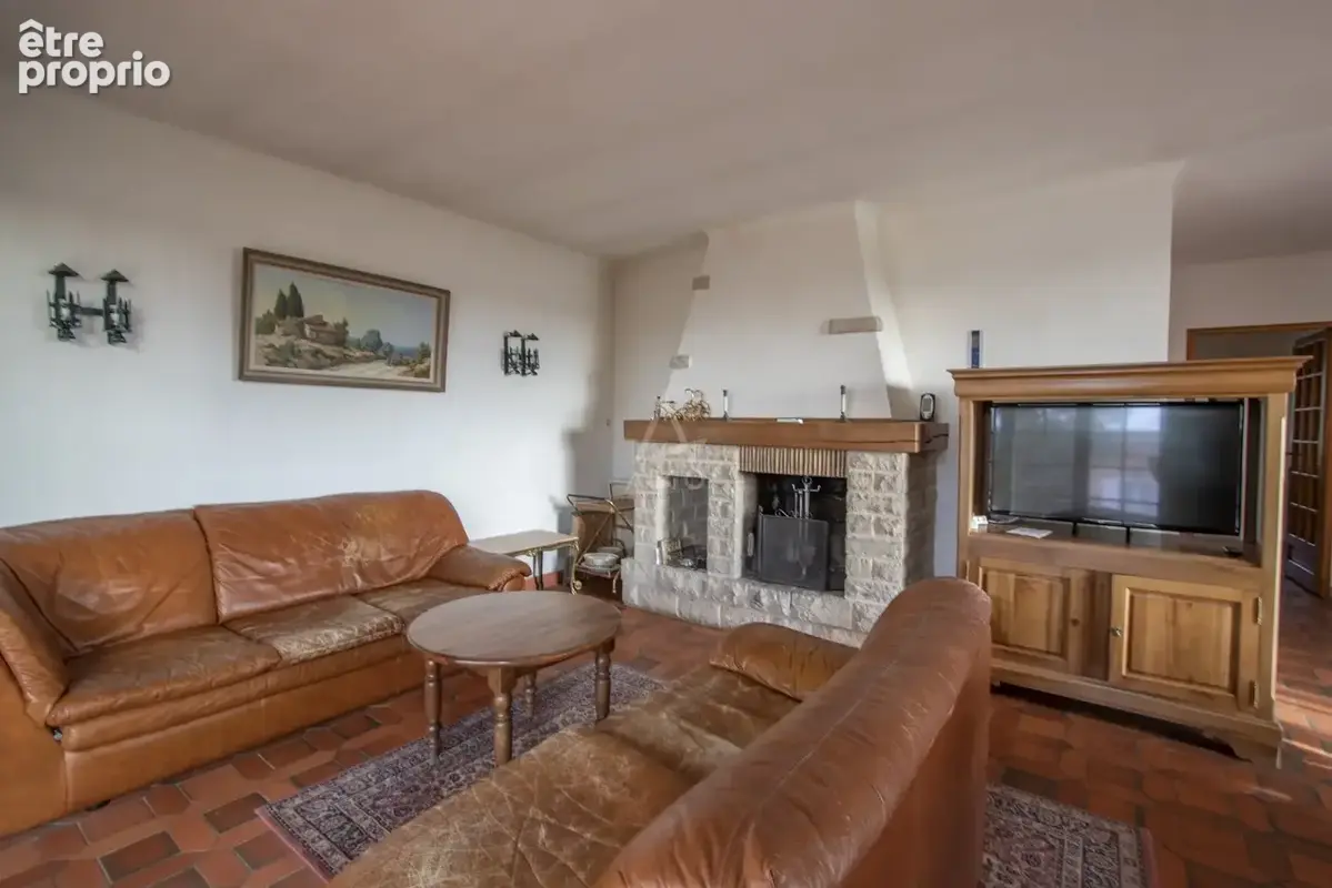 Valensole  maison t4 de plain-pied  vue dégagée  garage  terrain 1 700 m² constructible  piscinable  314 600  - photo 4