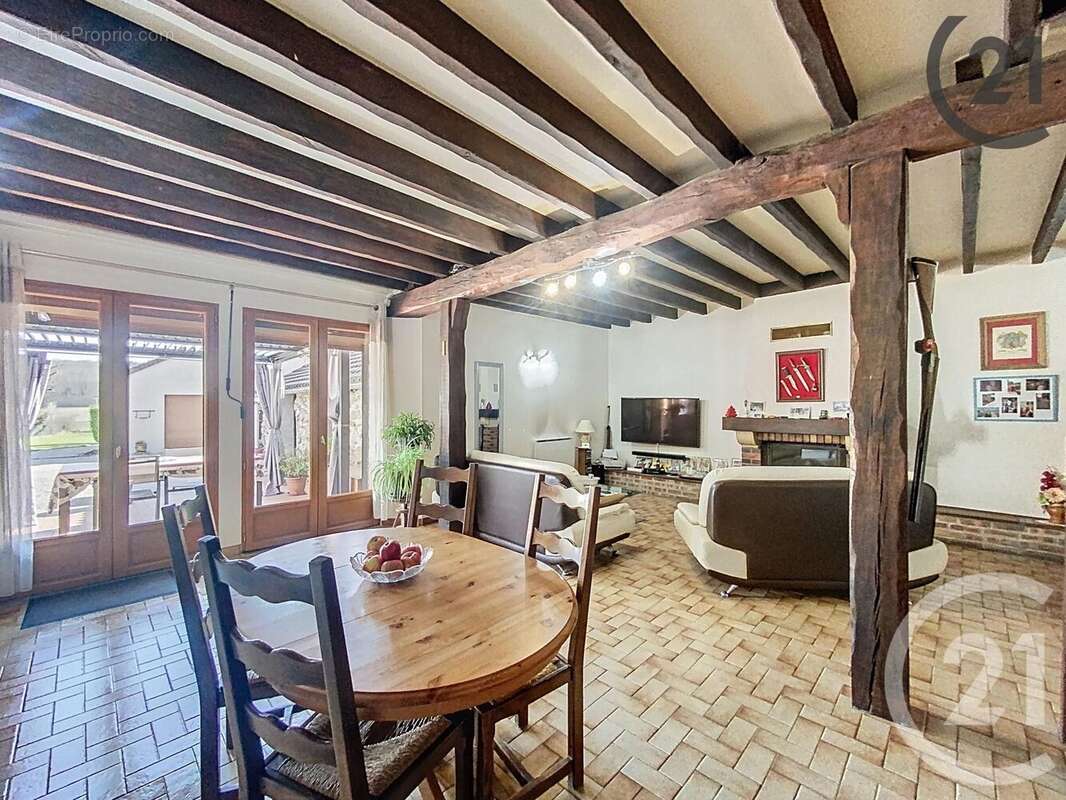 Maison à SAINT-NICOLAS-LA-CHAPELLE