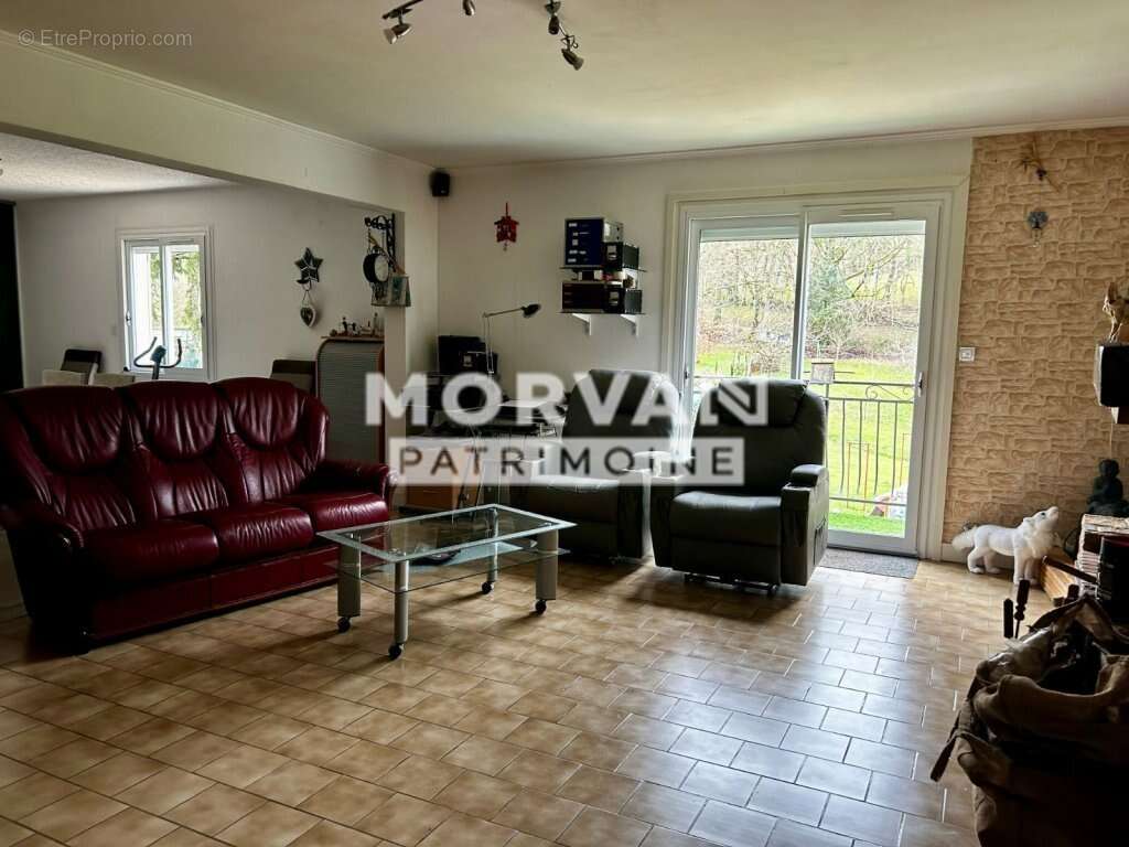 Maison à SAINT-SAULGE