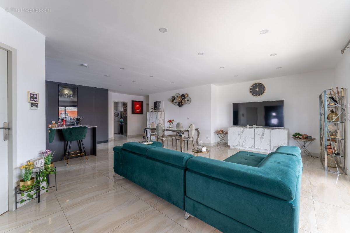 Maison à COULOUNIEIX-CHAMIERS