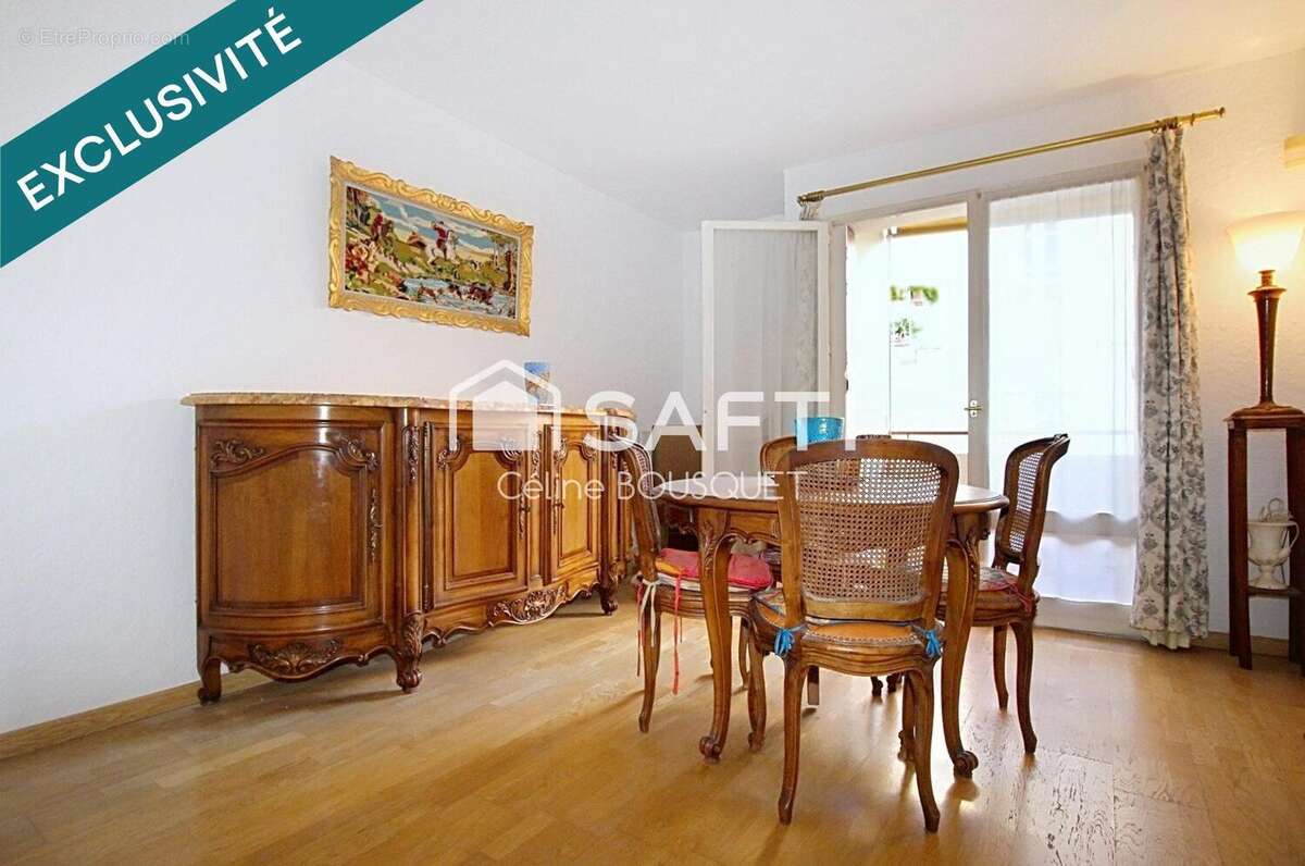 Photo 2 - Appartement à NIMES