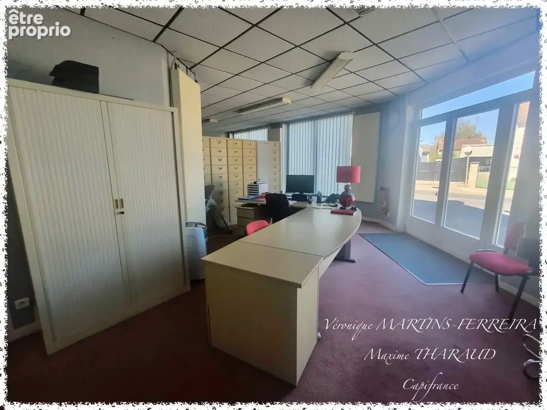 Bureaux avec garage, cour et potentiel de création d’un logement – mehun-sur-yèvre - photo 2