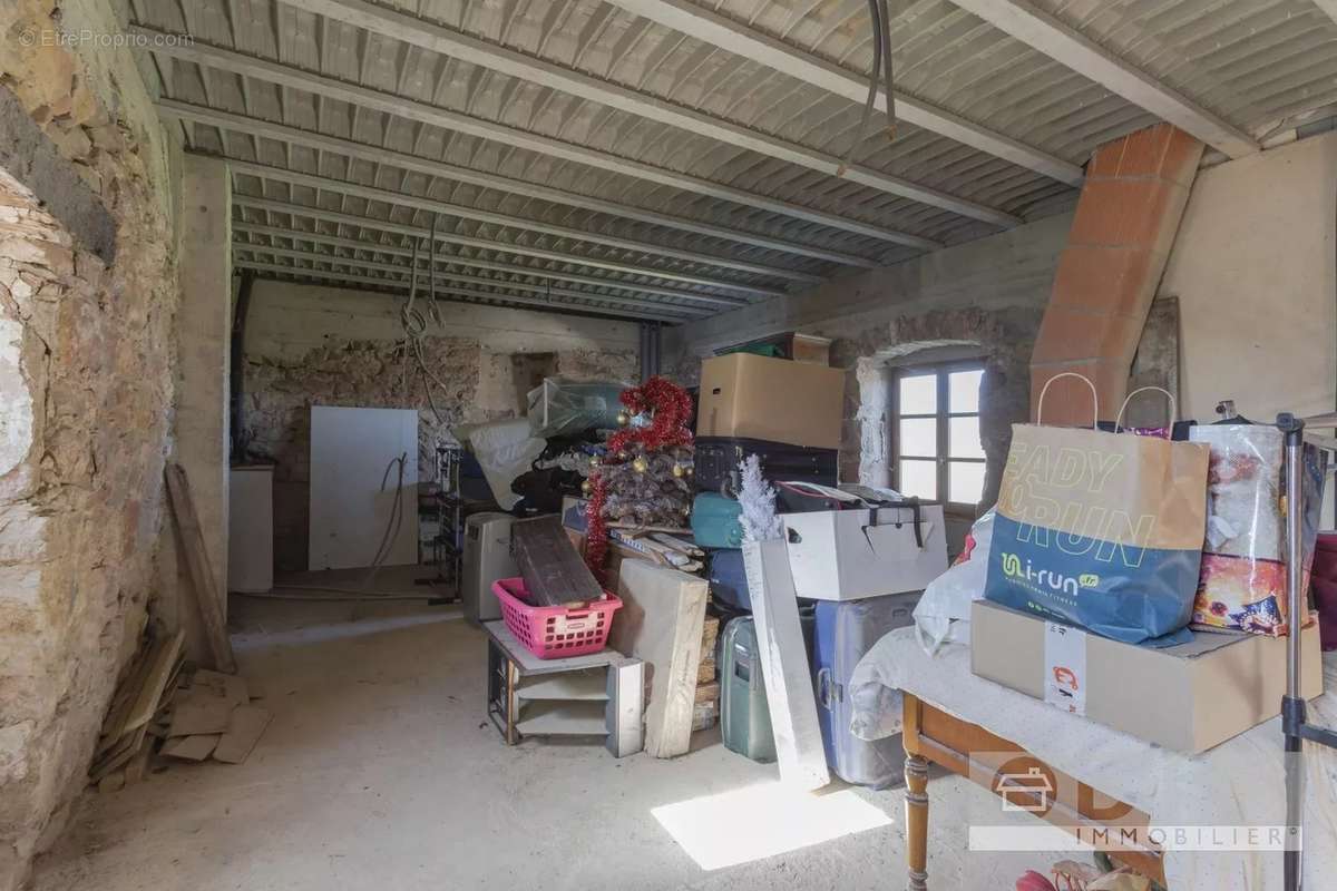 Maison à SAINT-MICHEL-DE-VAX