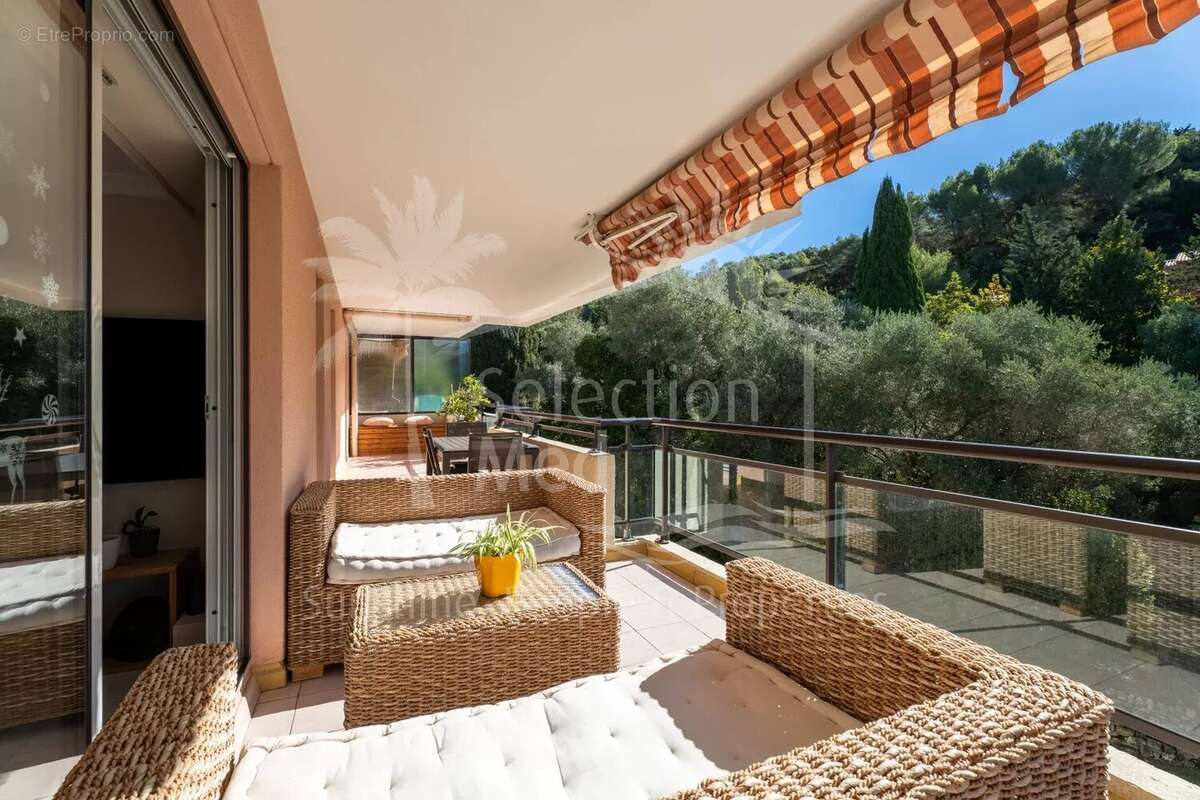 Appartement à MOUGINS