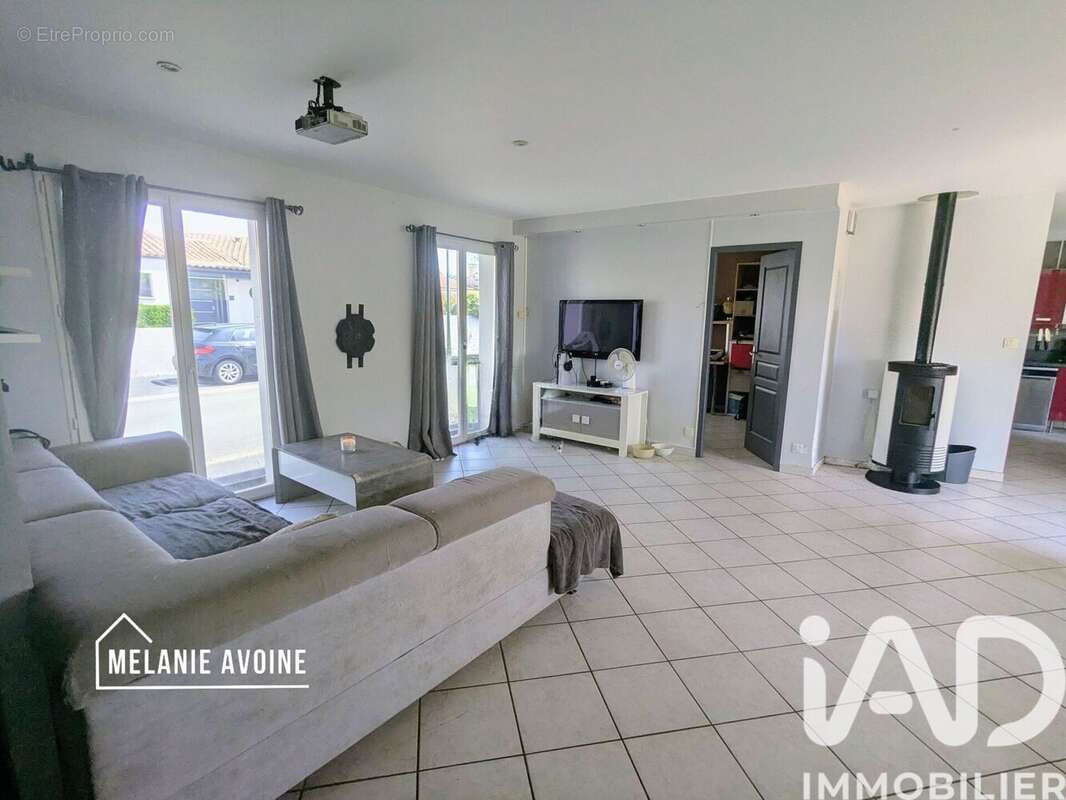 Photo 3 - Maison à LE THOU