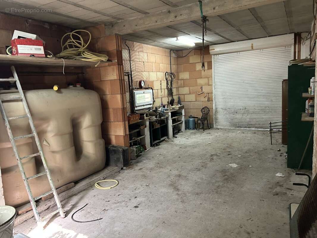 Maison à L&#039;ESTRECHURE