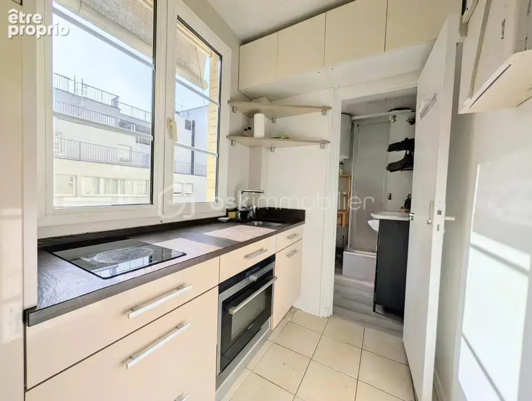 Appartement 2 pièces de 30 m² – Arrière-cour paisible – Cave – - photo 7