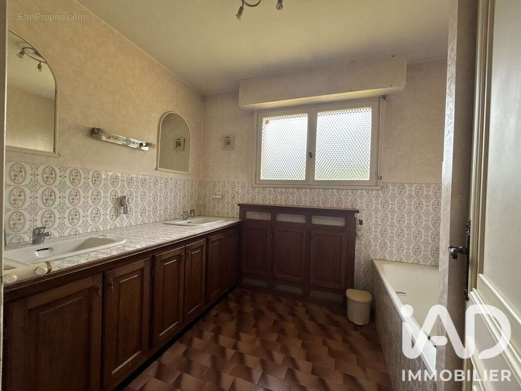 Maison 170 m² à Remilly-Wirquin  - photo 8