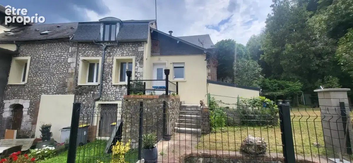 Elbeuf proche Seine : Maison 113 m² avec jardin 300 m², 3 CH et 3 PK intérieurs ... Prix attractif ! - photo 1