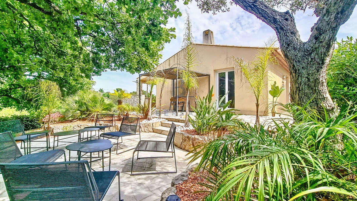Maison à FREJUS